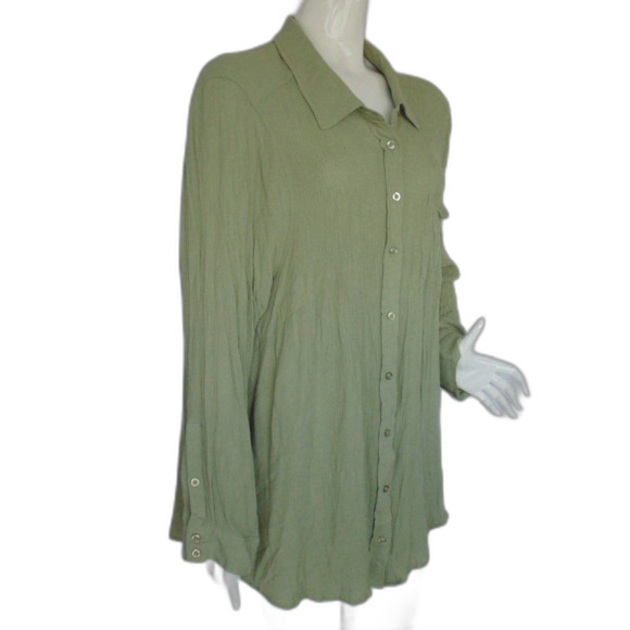 TORRID Blouse, 4/4X, Light Green crinkle, Long sleeves, Pocket, Button Front - Picture 2 of 13